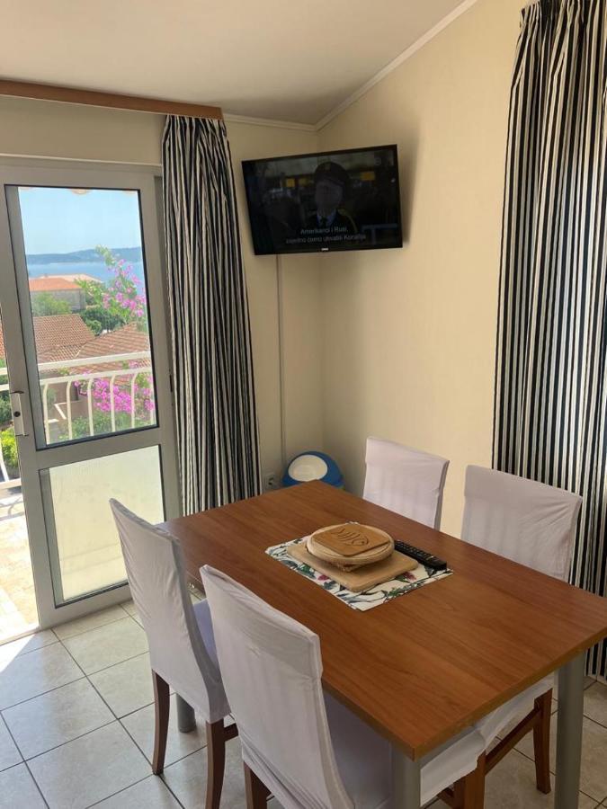 Apartmani Fani 2 Min Walking From Sea Orebic Exterior photo
