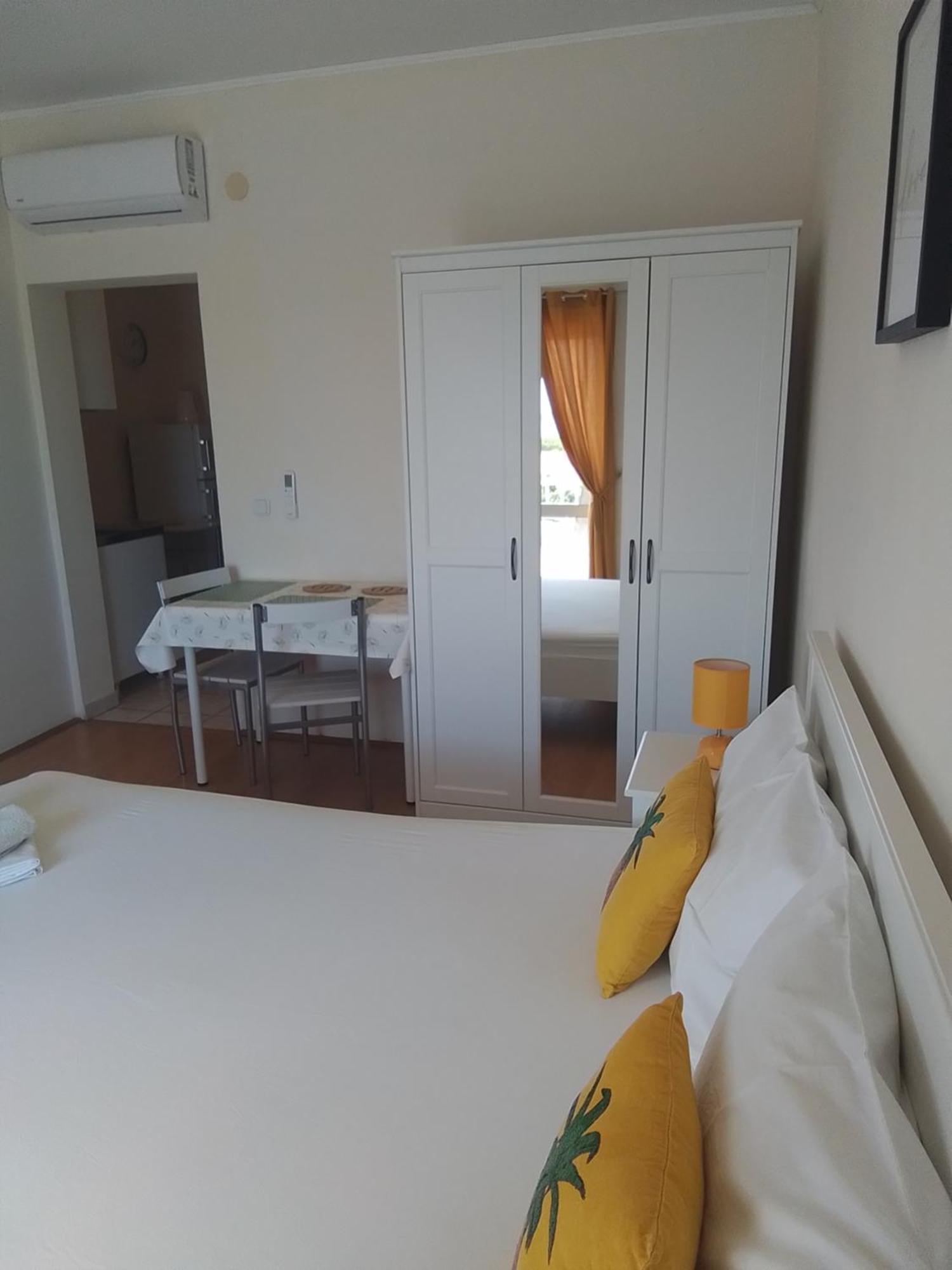 Apartmani Fani 2 Min Walking From Sea Orebic Exterior photo