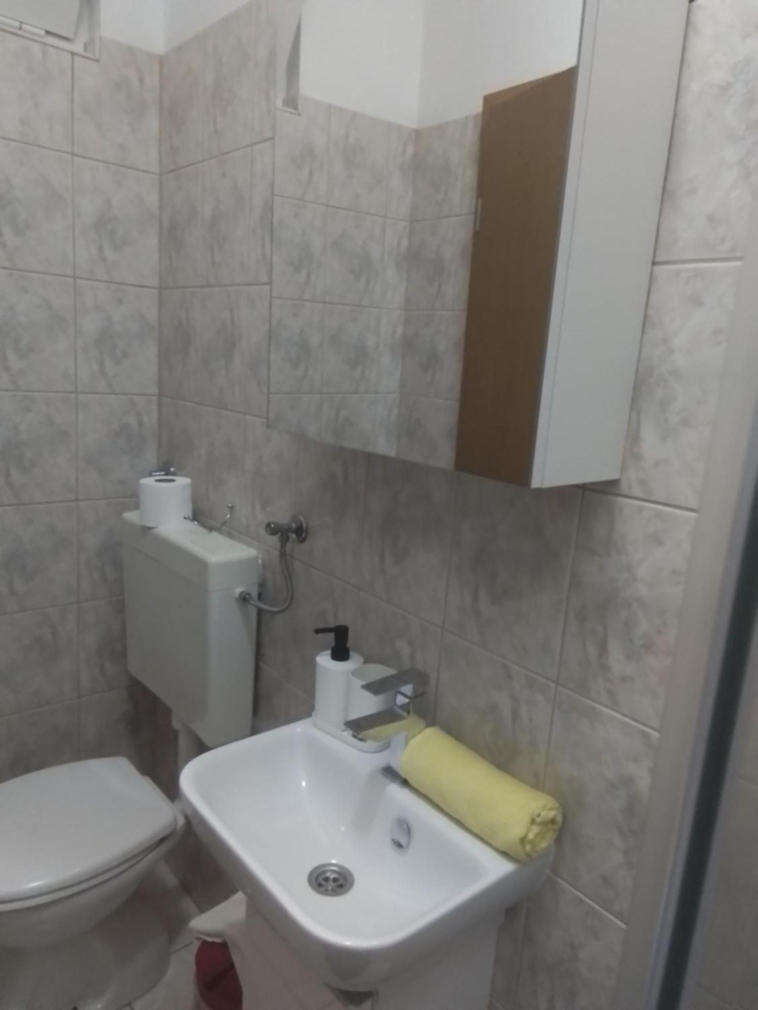 Apartmani Fani 2 Min Walking From Sea Orebic Exterior photo