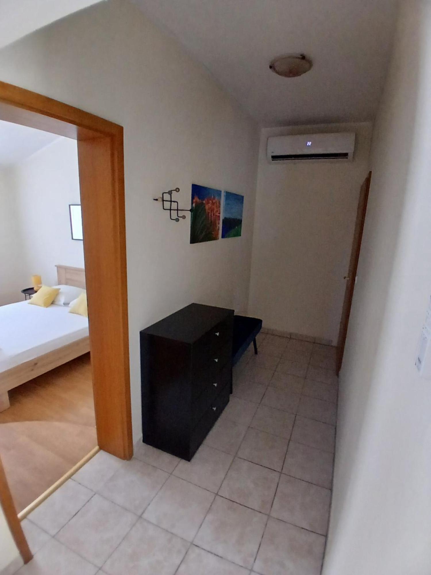 Apartmani Fani 2 Min Walking From Sea Orebic Exterior photo