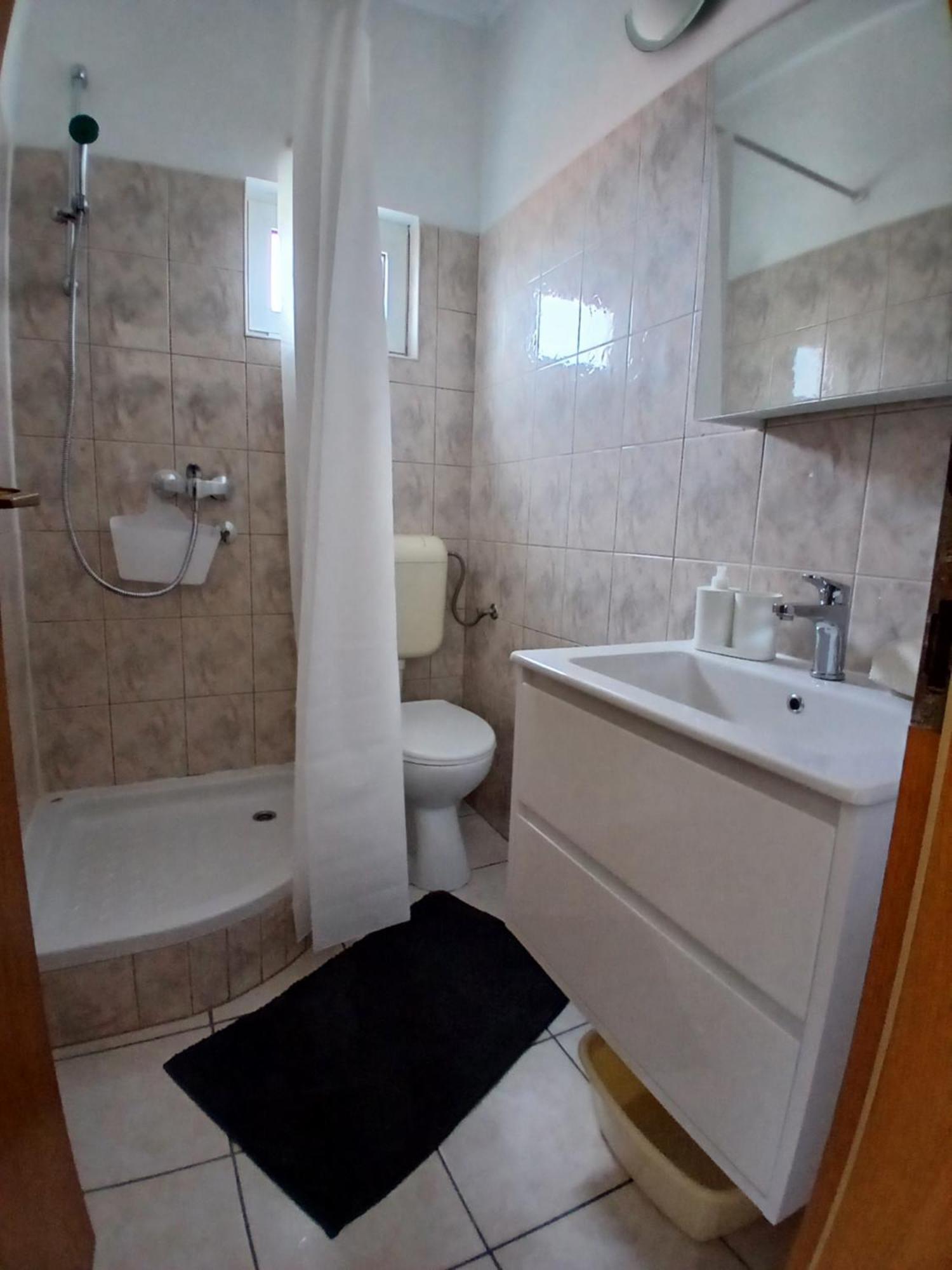 Apartmani Fani 2 Min Walking From Sea Orebic Exterior photo